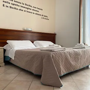 2* Affittacamere Mamamia #lipari