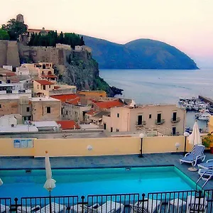 4* Hotel Meligunis